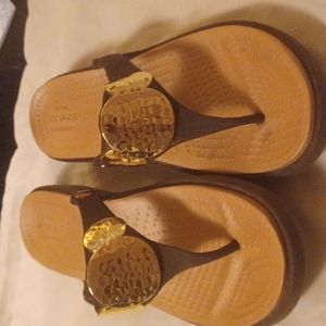 Croc sandals women's size 9